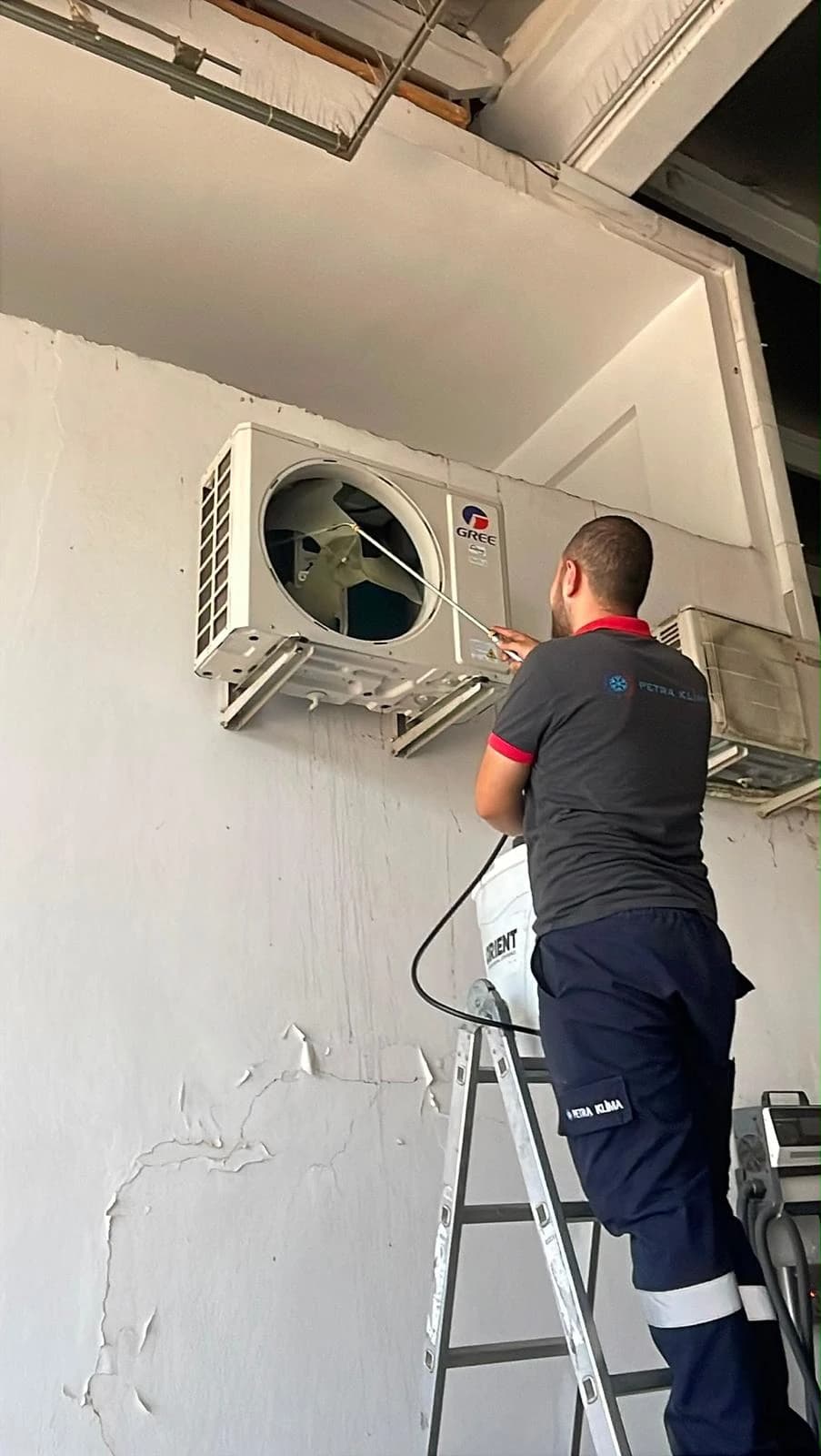 Gree dış ünite bakım/servis çalışması.